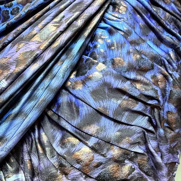 🦚 PARTY PEACOCK ENERGY 🦚 Caché Ruched Feather Cocktail Dress – Size 6 - Picture 4 of 5